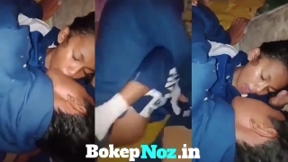 Bokep bocil SMP mesum ngewe di tempat gelap