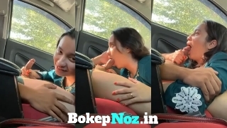 Bokep Bocil SMP cantik di surung nyepong paman